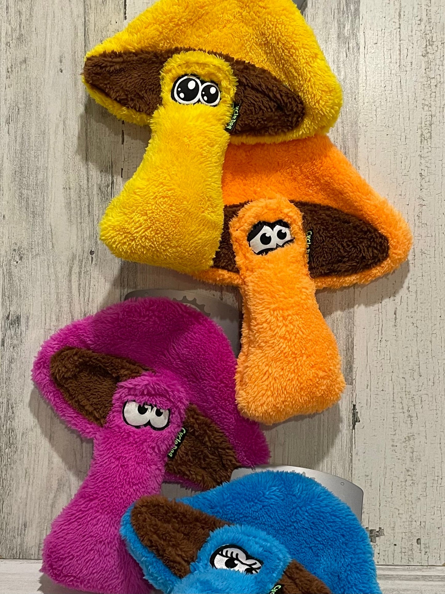 Cycle Dog Duraplush Mushroom